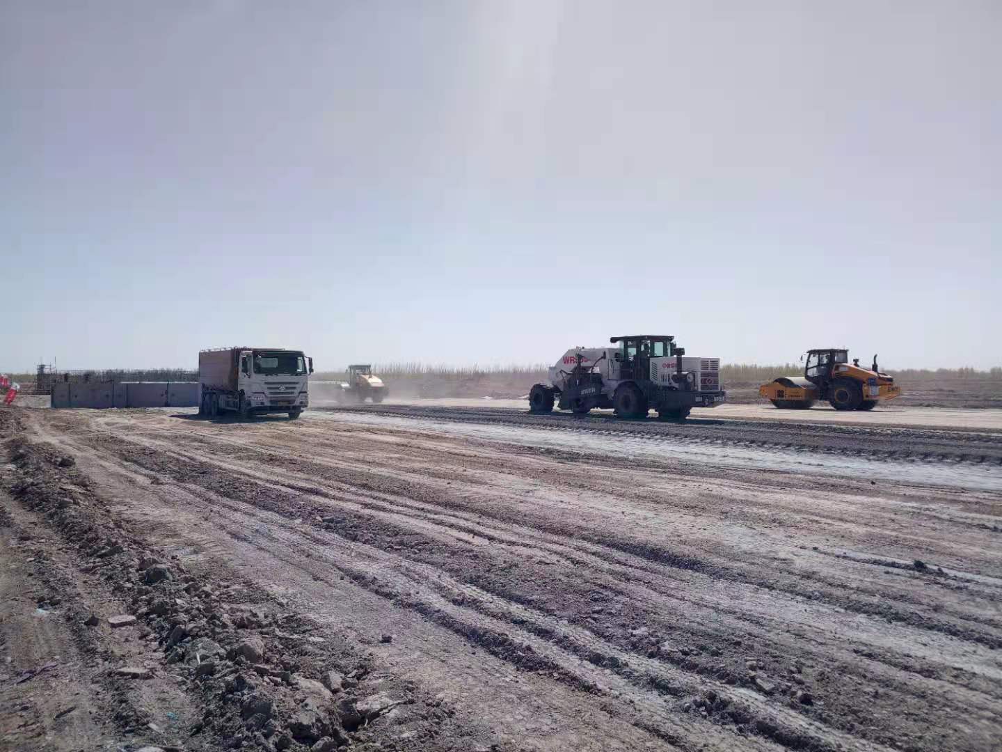 冷再生轉子和路面冷再生機結合使用